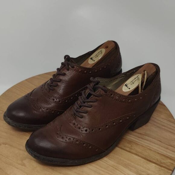 Frye Maggie Perf Oxford Wingtip Heeled Booties- Womens- Size 7-Brown-Leather - Picture 11 of 12
